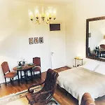 Apartment Chateau De Logne Au Coeur De La Moselle Ay-sur-Moselle