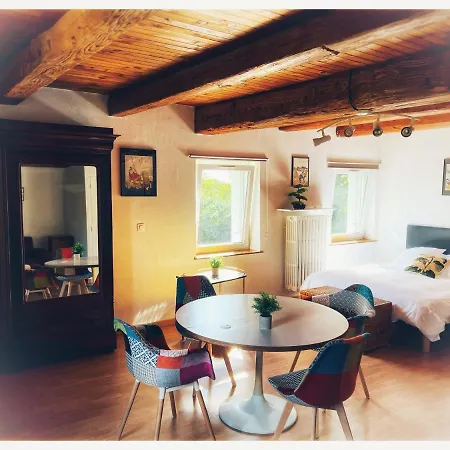 Appartement Château De Logne Au Coeur De La Moselle *