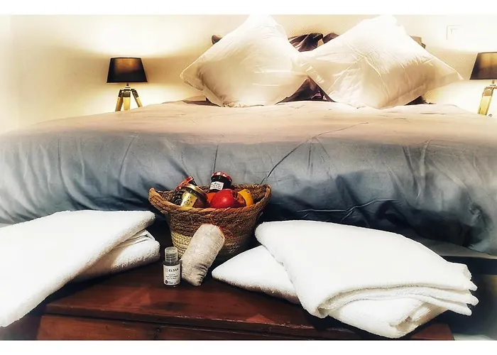 Chateau De Logne Au Coeur De La Moselle