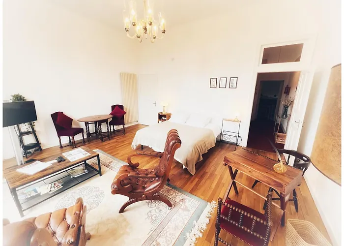 Chateau De Logne Au Coeur De La Moselle *